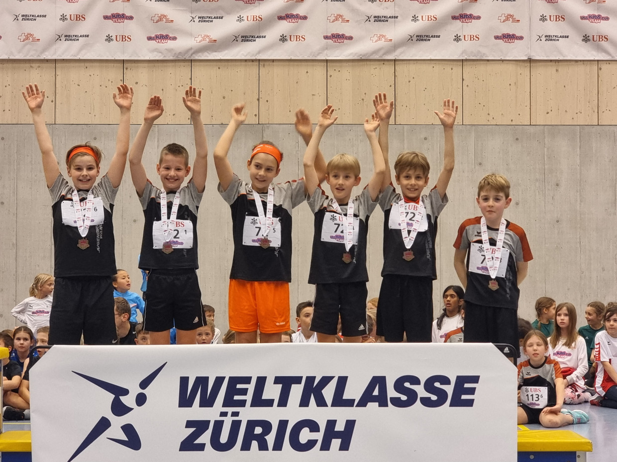 Podestplatz am UBS Kids Cup Team Regionalfinal